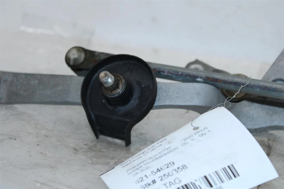 WINDSHIELD WIPER TRANSMISSION Toyota Prius Prius V 2016-2022 1419668 Foto 4 de 4
