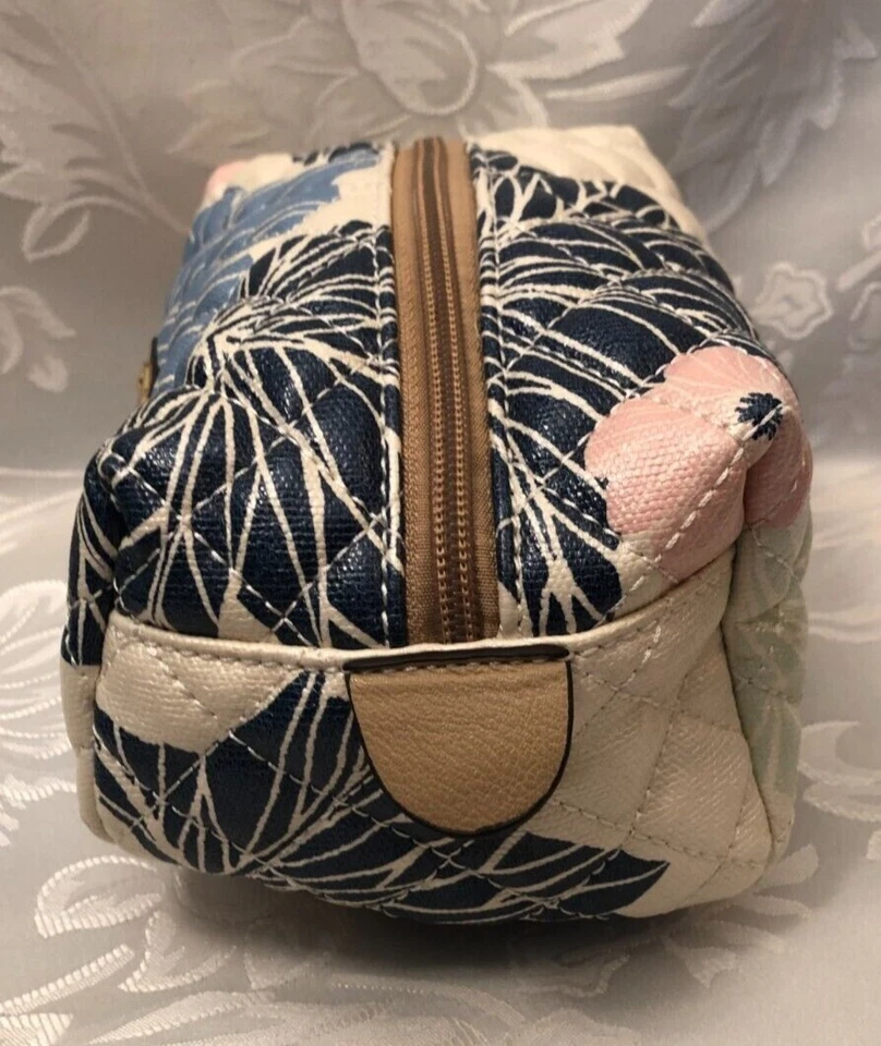 Bolsa Cosmética Anne Klein, Azul Cintilante, Branca, Verde, Rosa Floral, Usado - Imagem 2 de 4