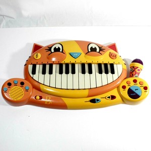 cat piano toy