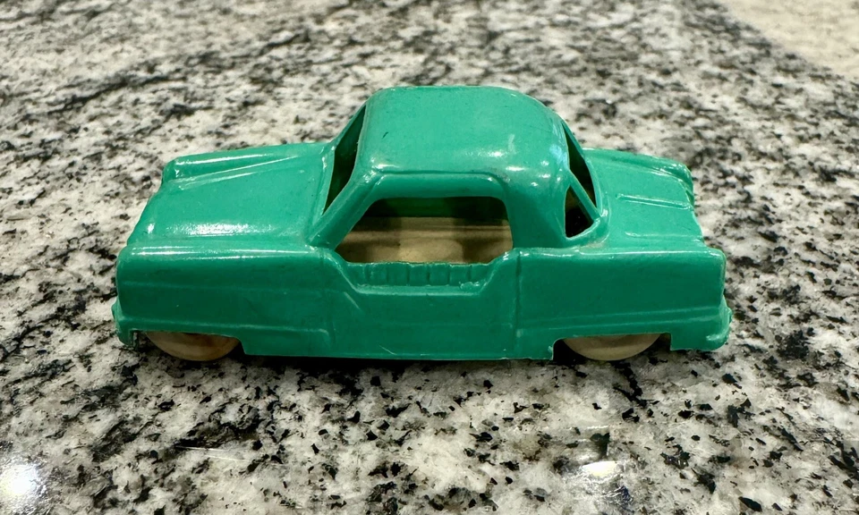 Винтажный Лот из 4 Manoil P7 F&F Ingap Пластиковые Автомобили Грузовики Синий Зеленый США Италия - Изображение 2 из 4