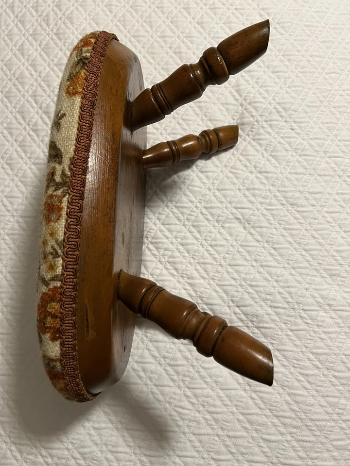 Антикварный швейный табурет - Изображение 4 из 4