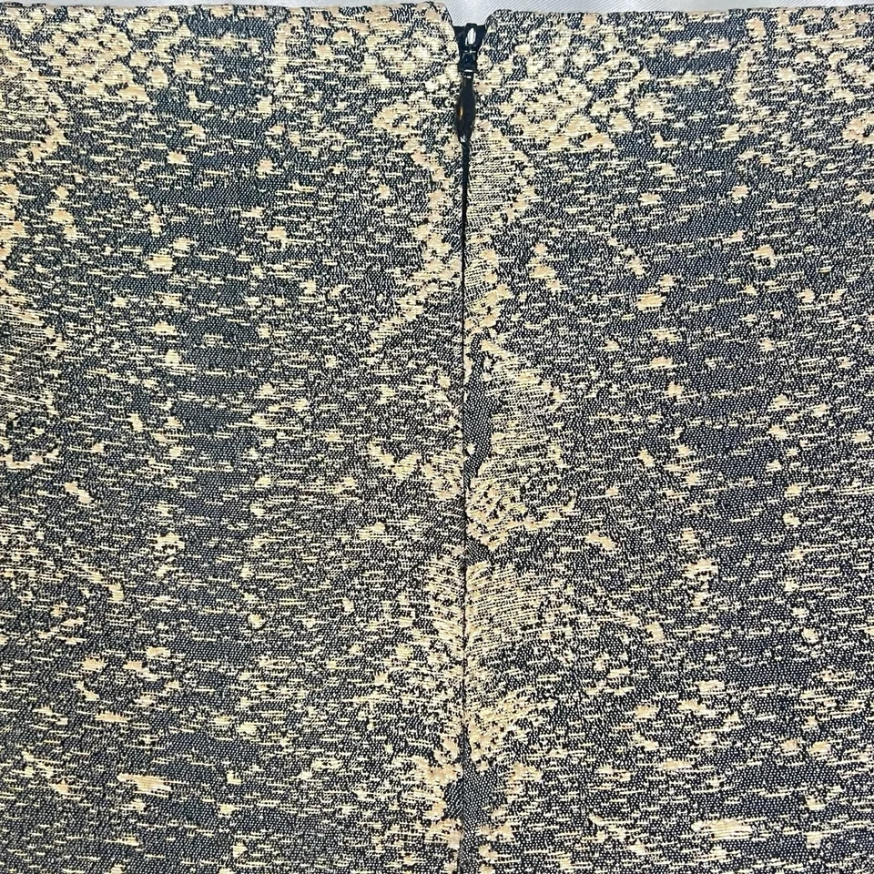 Elegante Falda Lápiz Tahari Neutra Estampado Serpiente 12 | Elegante Estilo Estampado Animal Foto 3 de 4