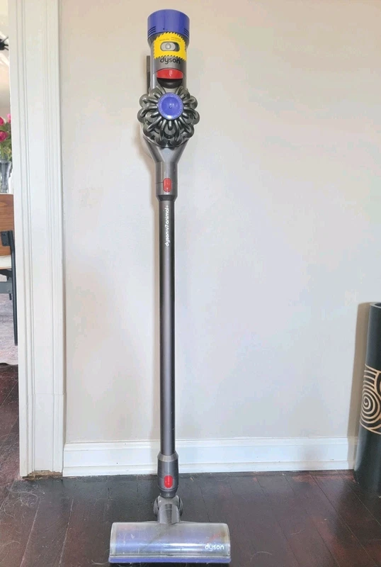 Dyson V7 Animal cordless vacuum