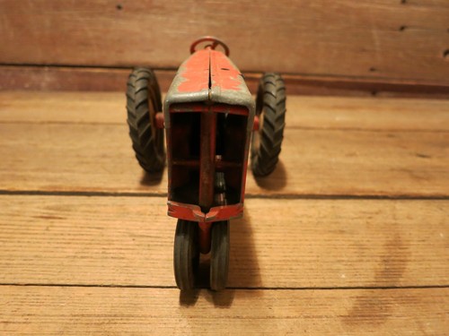 Vintage Die Cast TRUE-SCALE Farm Tractor - RESTORATION Or PARTS! - Picture 9 of 9