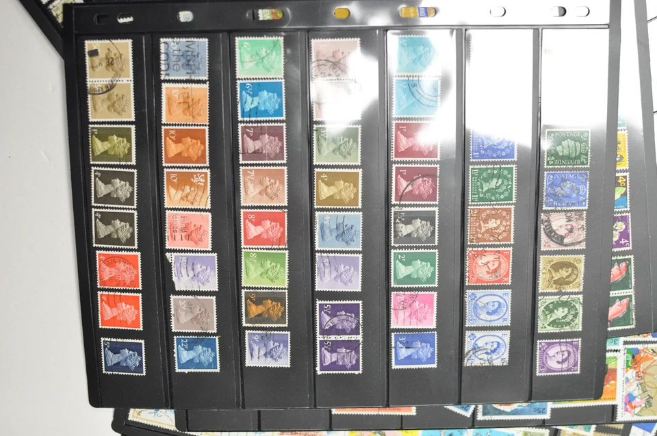 Large collection of world postal stamps 1000++ from different periods - Image 2 of 4