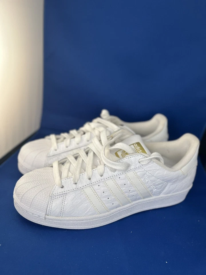 Mens ADIDAS SUPERSTAR White Leather Casual Trainers AQ6686 - Image 2 of 4