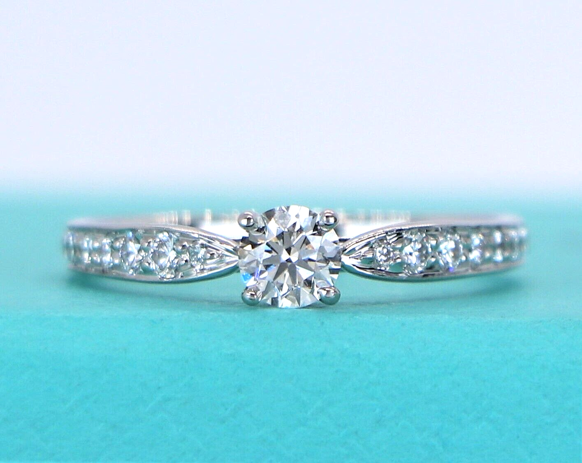 $3,250 Tiffany Co Platinum VVS1 Harmony Round Diamond