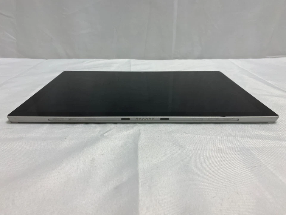 Tablet Microsoft Surface Book 1796 plateada 16 GB RAM 1 TB almacenamiento Windows 10 Pro Foto 4 de 4