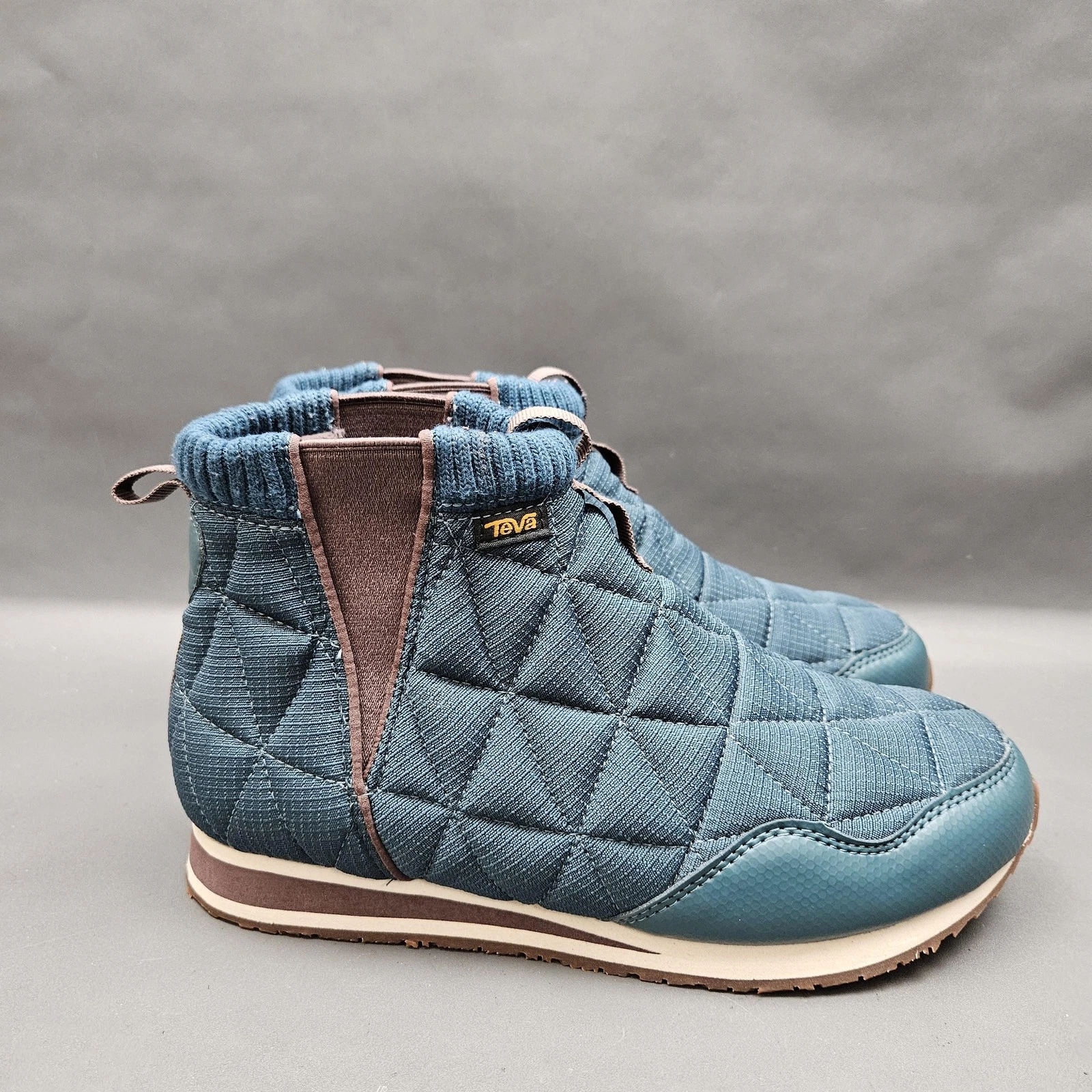 Teva Reember Quilted Mid Slip On Boots Womens 8 Green Ankle Winter Camp Booties