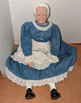 maxico です。Granny Sweet Seller Doll 《G Vintage William Wallace Jr Grandma Porcelain Dolls Glasses Dress