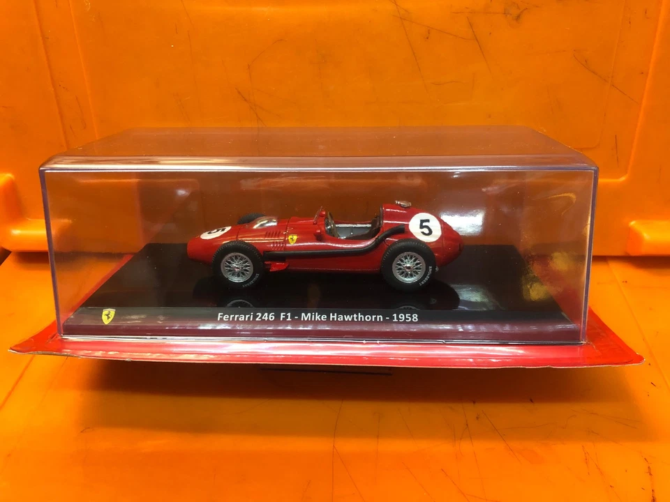 FERRARI GT  1/24 COLLECTION HACHETTE N°34. FERRARI 146 F1 1958. MIKE HAWTHORN - Photo 3/4