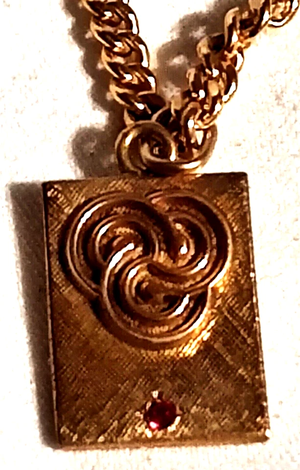 Clasp Tie Clip VTG 1/20 GF MCM 3-Spiral Logo Ruby Chain Award - Image 2 of 4