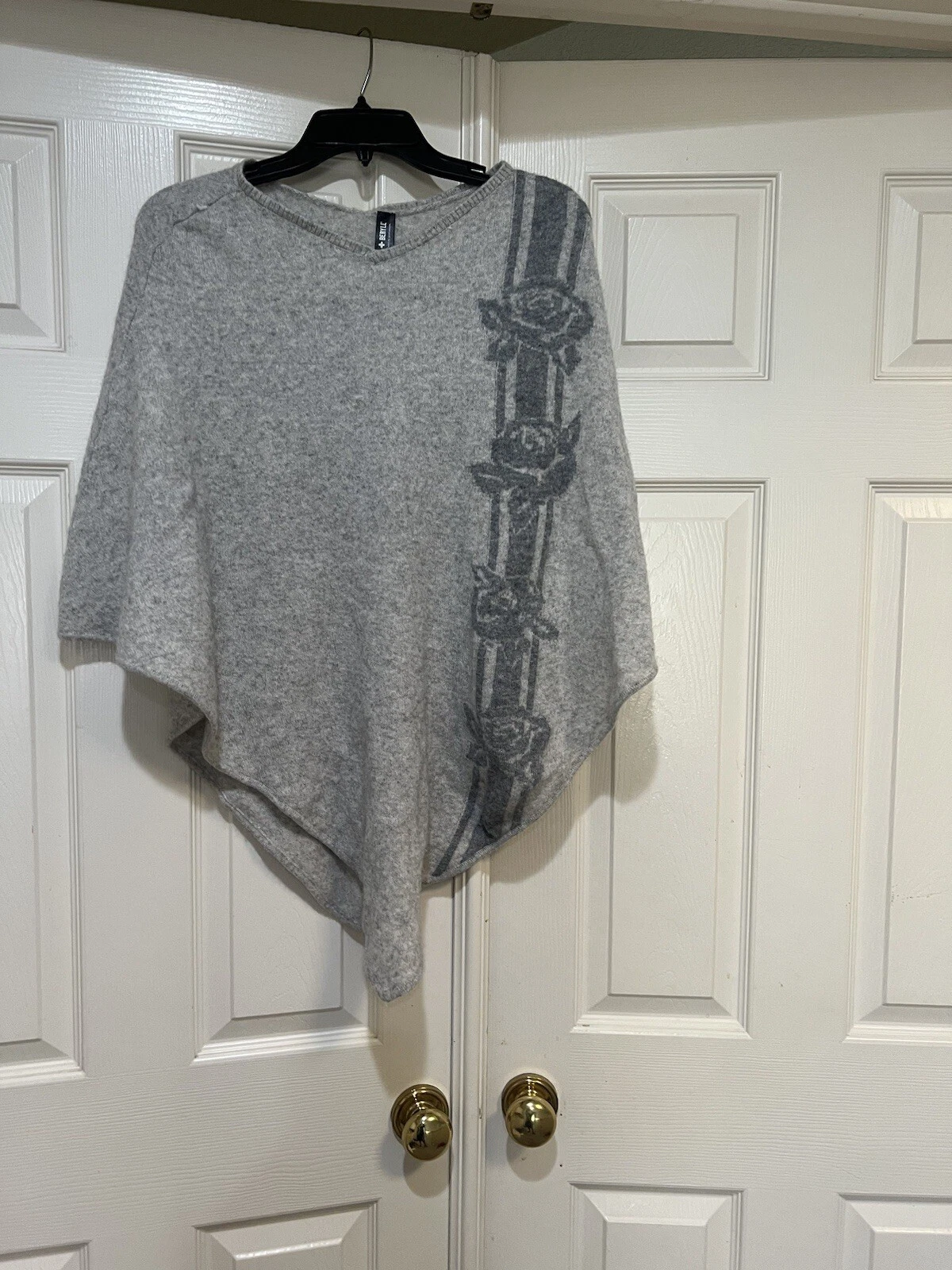 Beryll 100% Cashmere Floral Poncho Gray $700 Made In USA Read Description