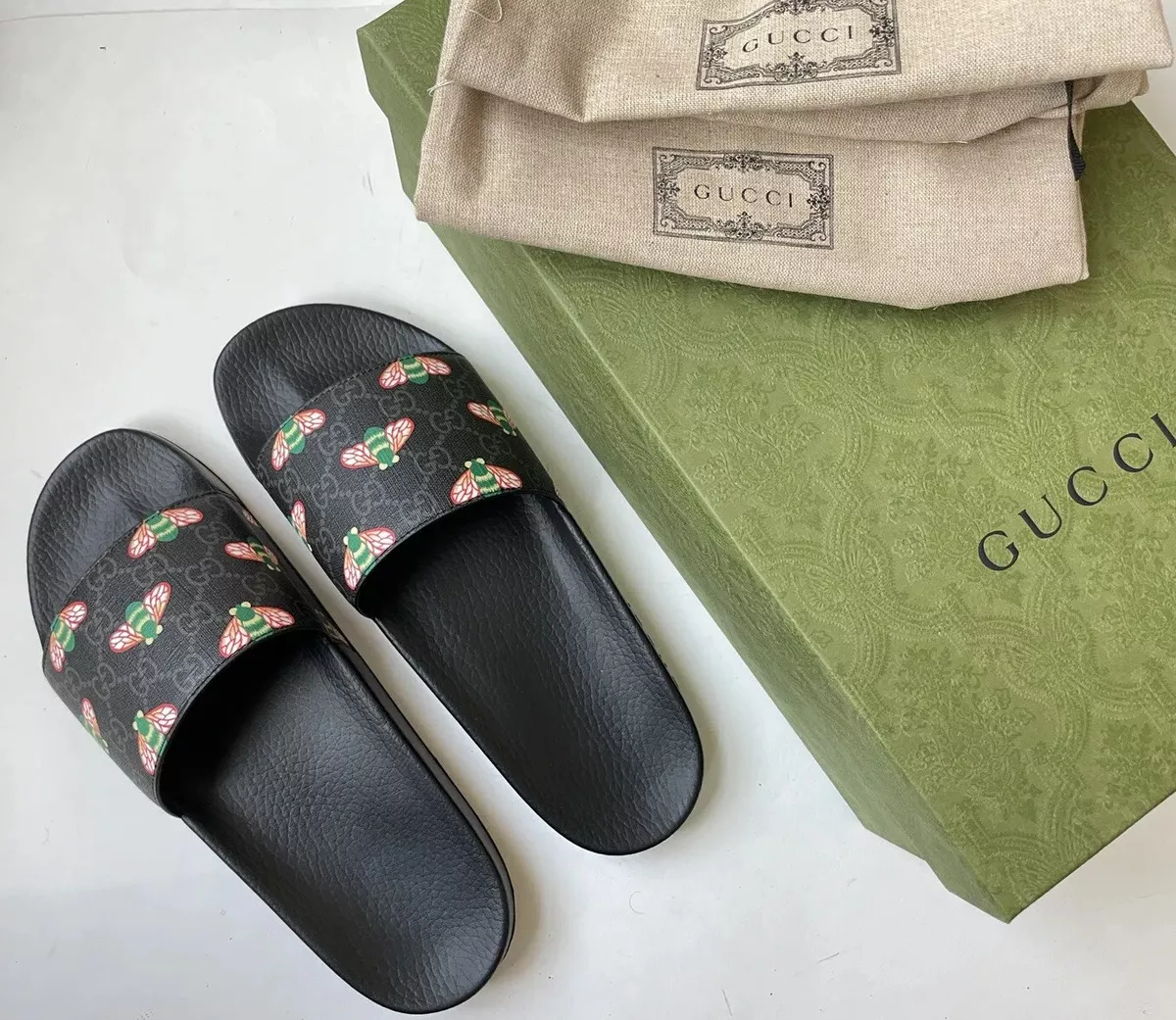 GUCCI Mens Supreme GG Bee Black Rubber Slides Sandals Sz UK 10, US 10.5 $475