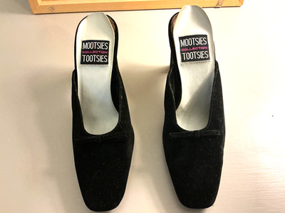 Mootsies Tootsies velvet woman s slide dress shoes