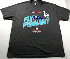 Alstyle Apparel Classic Men's Dark Gray T-Shirt Fly Pennant LA Dodgers 2017 XL 