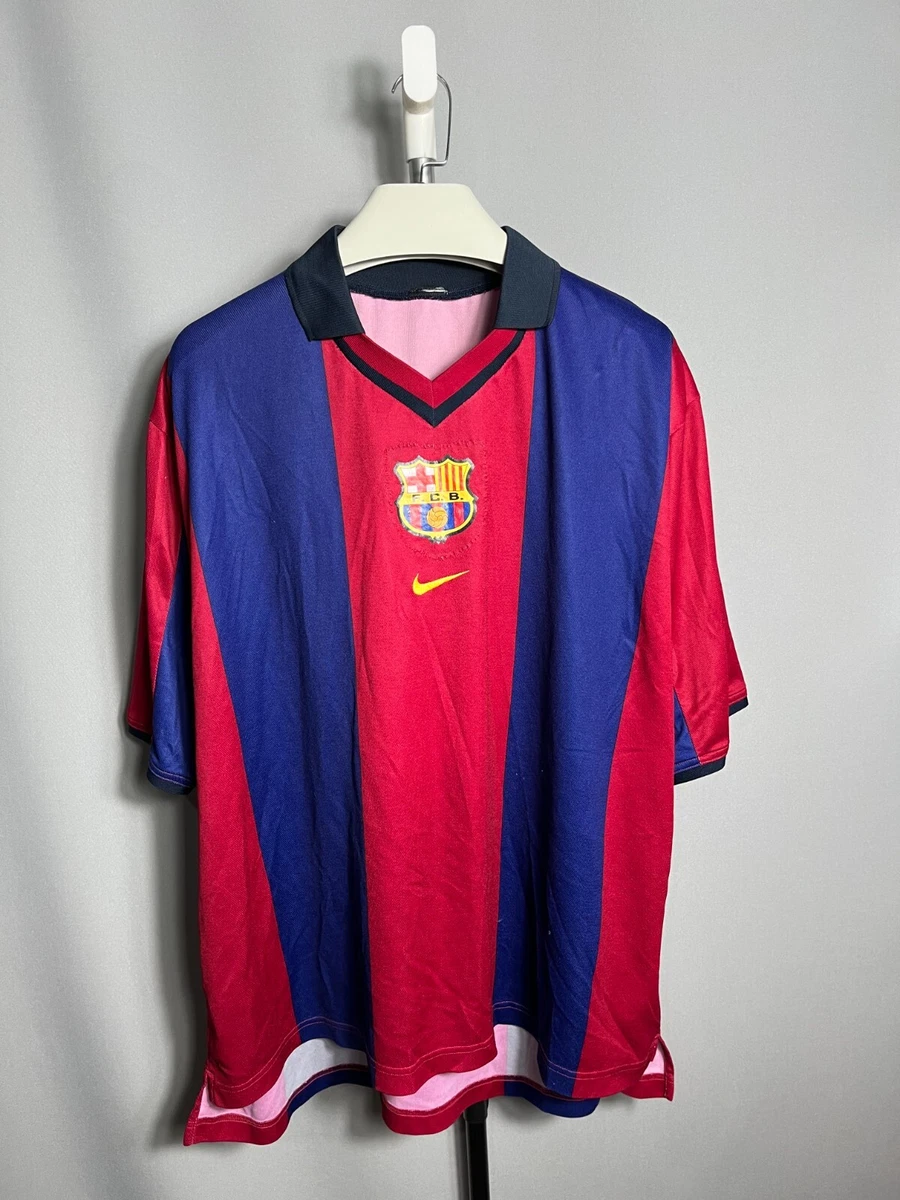 Preços baixos em Fc Barcelona Red International Club Camisas de