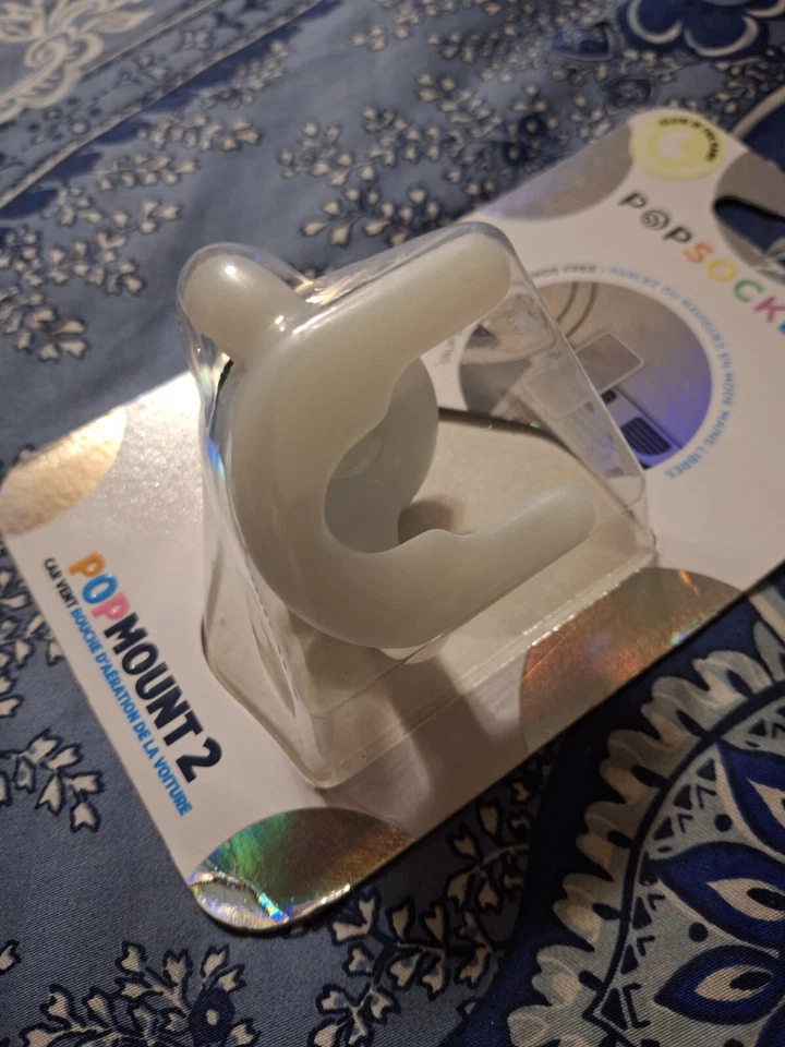 PopSockets PopMount 2 Car Vent Mount 2-Pack Lot 802751 Glow In The Dark - Image 2 of 4