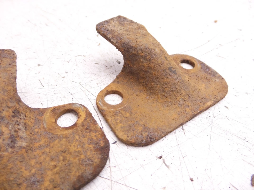 Soporte de riel de marco de cable de freno de estacionamiento de emergencia trasero Camaro Firebird 70-81 GM Foto 4 de 4