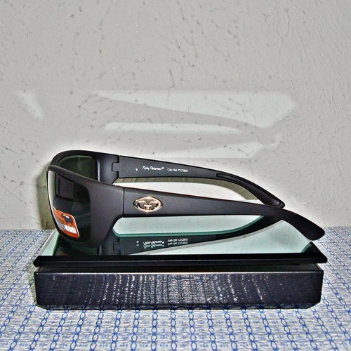 【NEW】FLYING FISHERMAN POLARIZED CAY SAL WITH MATTE BLACK FRAME/SMOKE SUNGLASSES - Picture 6 of 12
