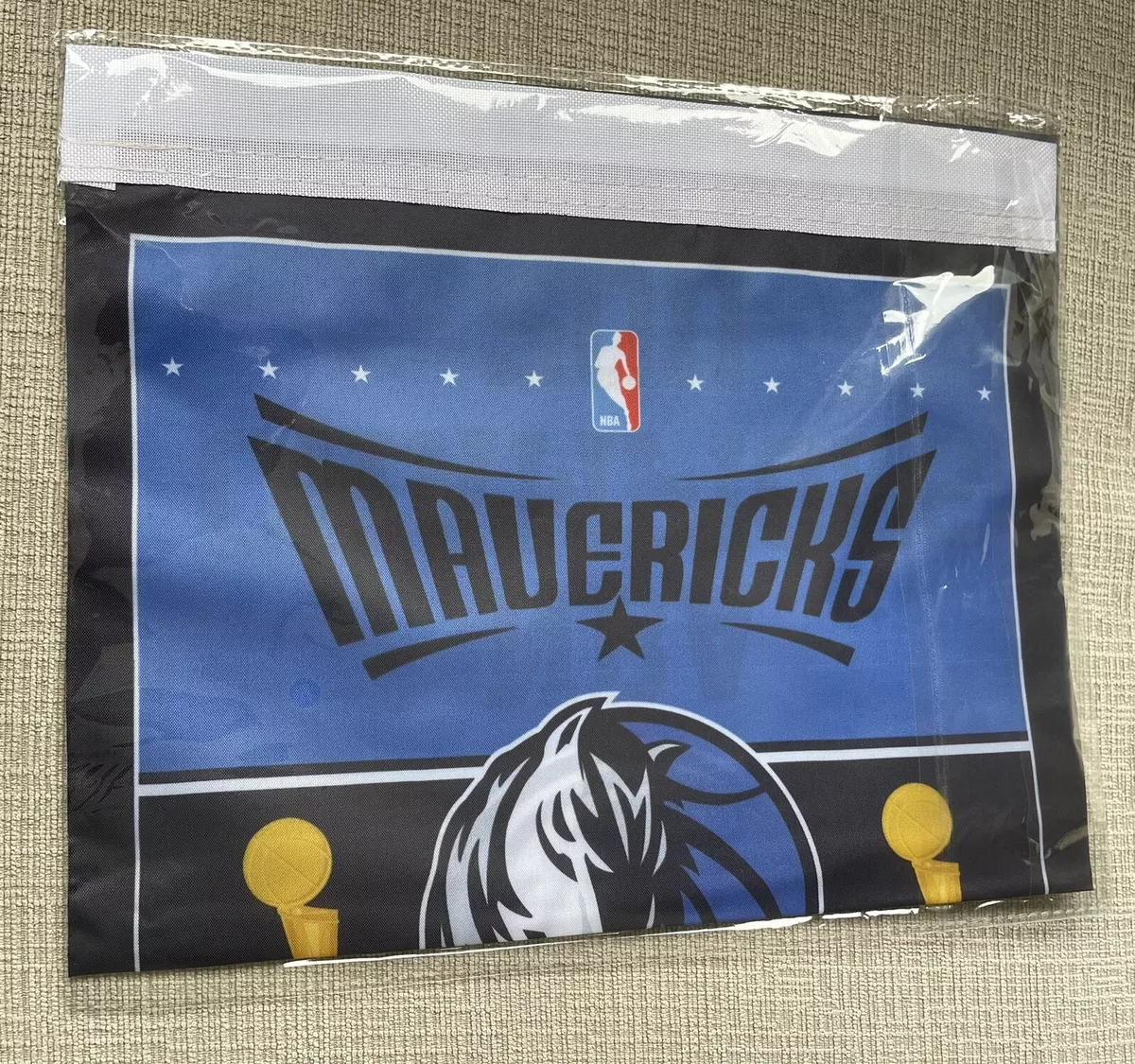 Dallas Mavericks 2011 NBA Champions Banner/Flag 18.5 x 11.5