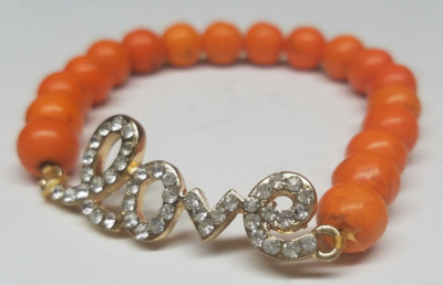 ''LOVE'' RHINESTONES PRETTY GOLD CHARM WOMEN'S ORANGE BEADED STRETCH BRACELET  NEW
