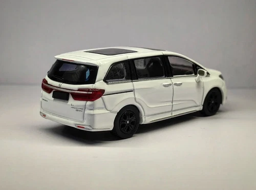Masdi 1:64 White Odyssey RC3 Mini Van Großraumlimousine Sportmodell Diecast Metallauto - Bild 9 von 14