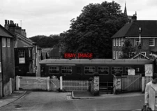 PHOTO  KNARESBOROUGH RAILWAY STATION 738AM YORK - LEEDS UNIT DRAWING AWAY FROM K