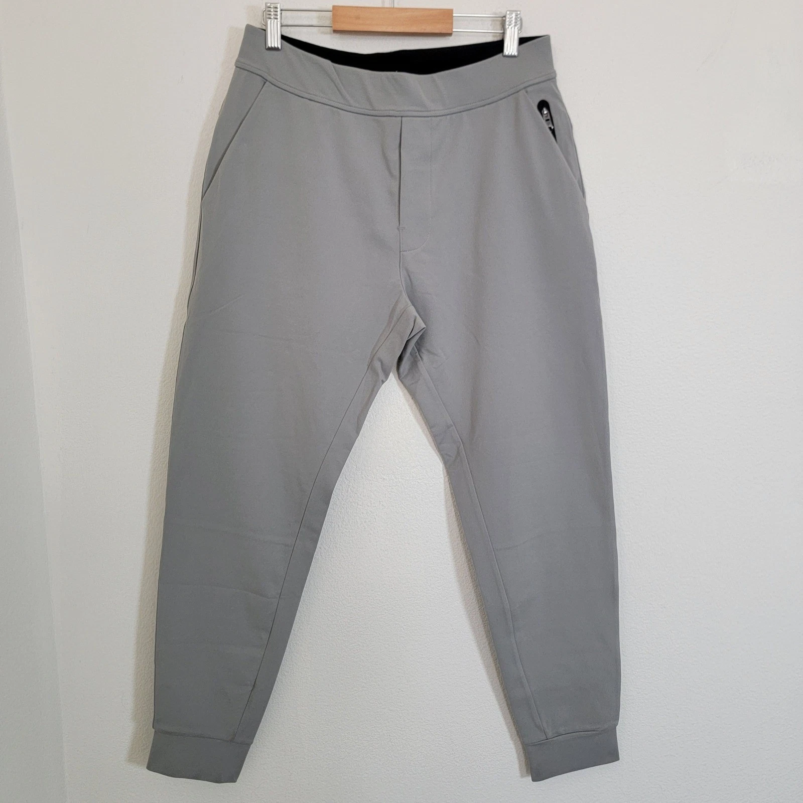 Public Rec Men Grey Athletic Performance Jogger Pant Slim Fit Pockets 30x30 EUC