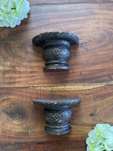 Vtg Pair Folk Art MCM Wood Carved Wall Shelves Brackets Sconces 7”W 4.5”T 3.5”D