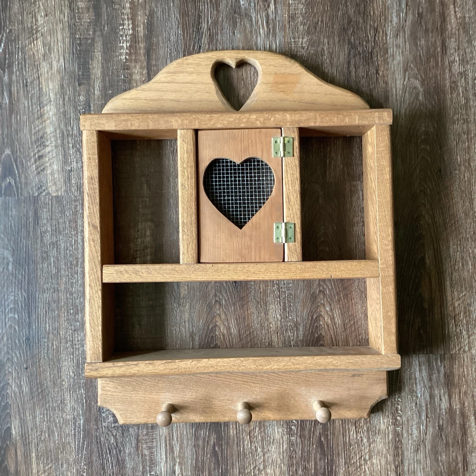 Vtg Wood Wall Shelf Display Heart Pegs Knick Knack Farmhouse Country 16x20