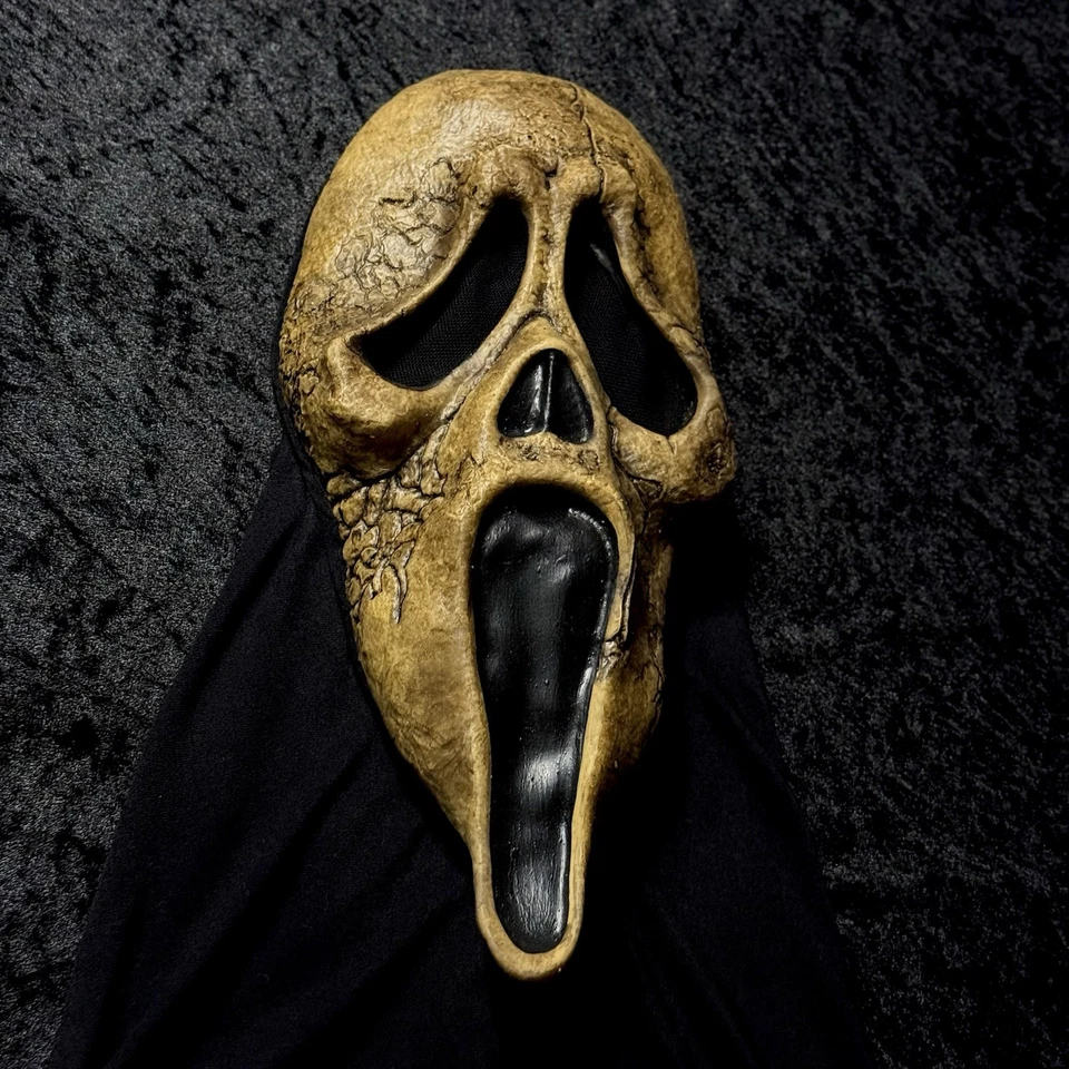 Ultimate Scream 6 Style “Aged Stu” Concept Mask - Image 3 of 4