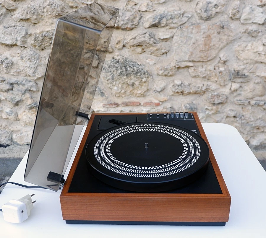 FONS CQ 30 Turntabe (No Arm) - EXCELLENT CONDITION - Image 2 of 4