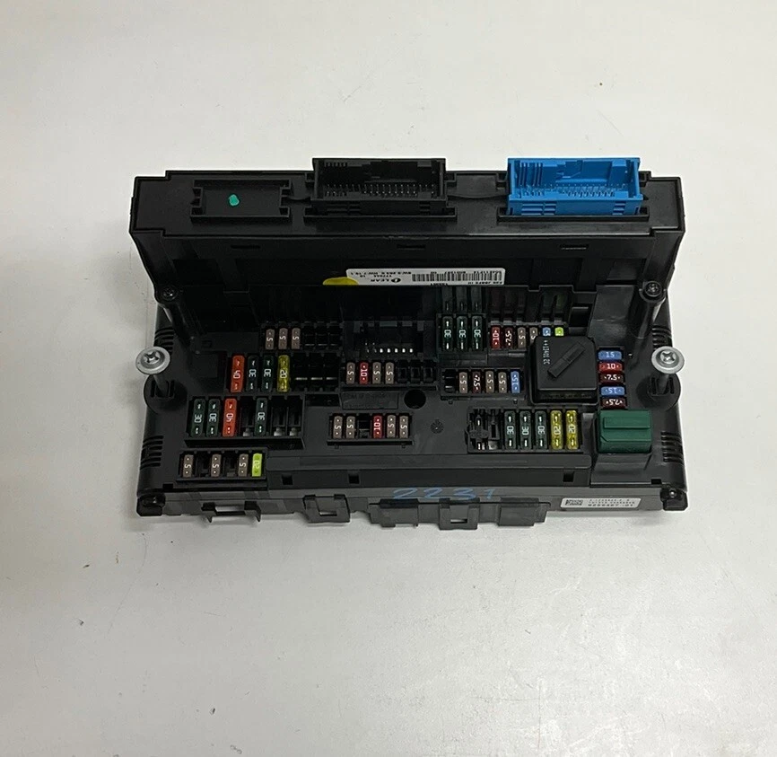 BMW X3 2014 interior cabina caja de fusibles relé bloque de conexiones panel 9259467-01 OEM Foto 2 de 4