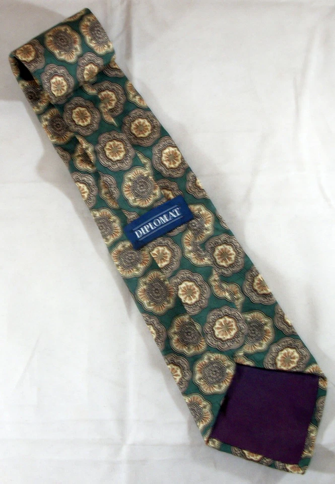 Corbata DIPLOMAT Verde y Beige Flores Floral Seda 57" Largo x 4" Ancho (F030) Foto 3 de 3