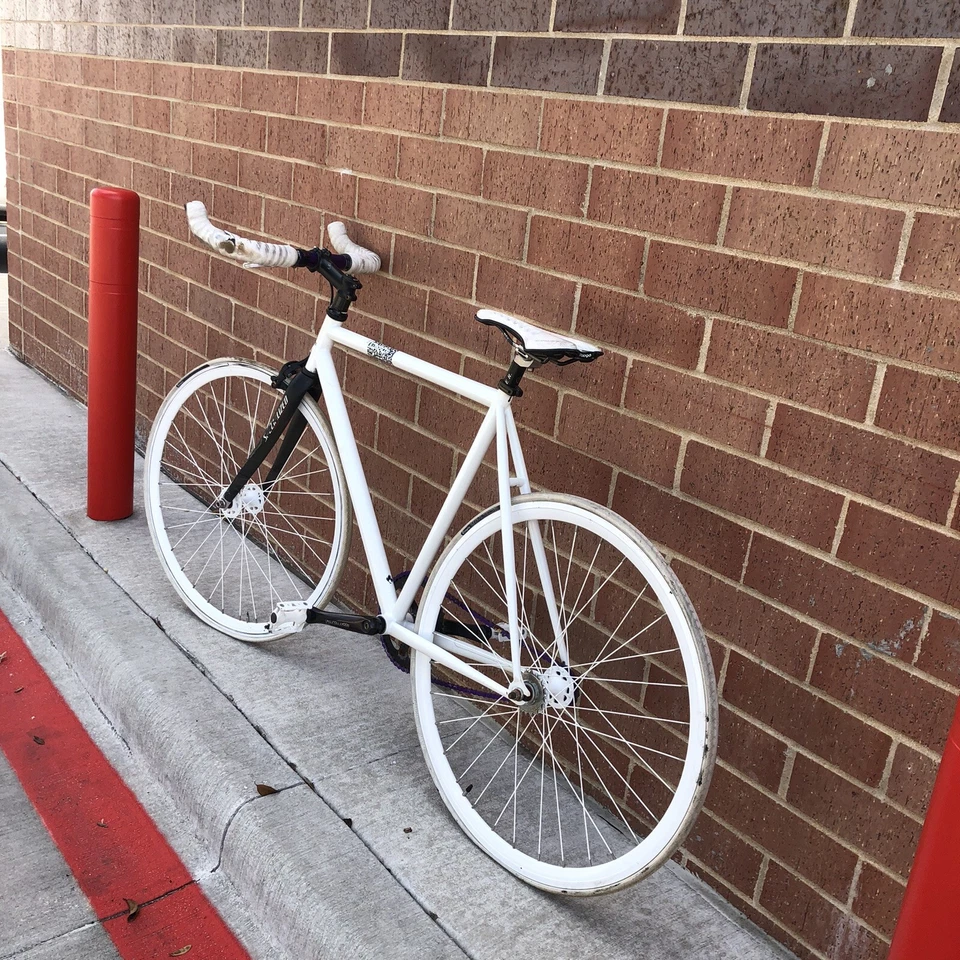 Rocky Mountain bicycles Boroughs Made in Canada - Image 4 of 4