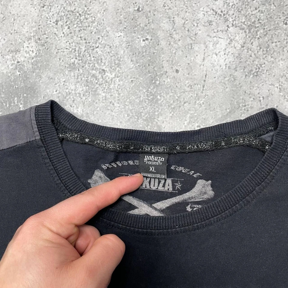 Camiseta Yakuza Aggressive Y2K Negra/Gris Talla XL Foto 4 de 4