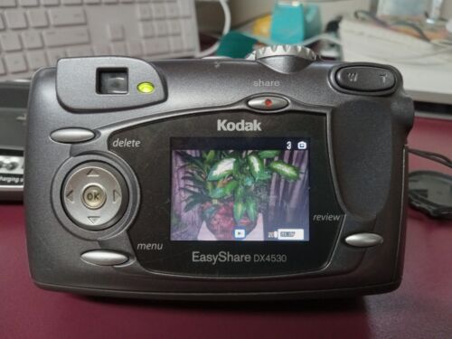 Kodak EasyShare DX4530 digital camera With Dock And Manual - Picture 7 of 9