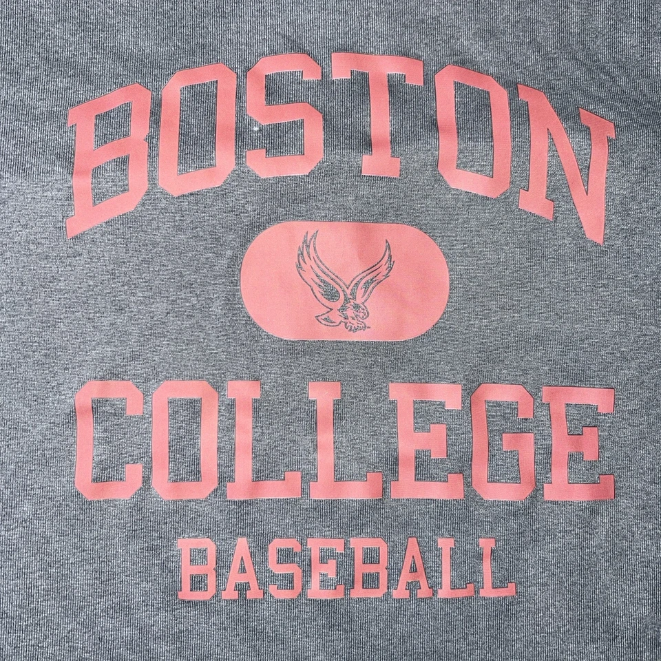 Camisa Atlética New Balance Emitida por el Equipo de Béisbol Boston College Eagles Pequeña Nueva Foto 2 de 4