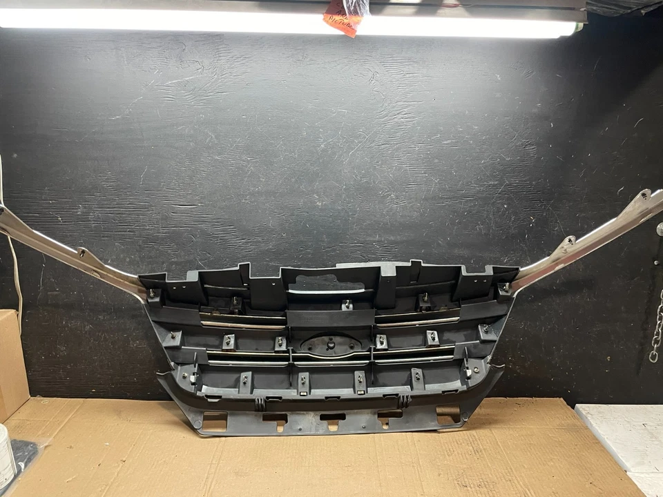 Parrilla cromada superior delantera Ford Fusion 2010 2011 2012 OEM T3870 DG Foto 4 de 4