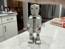 Vintage 1955 Strenco ST1-1 Wind Up Tin Robot Germany