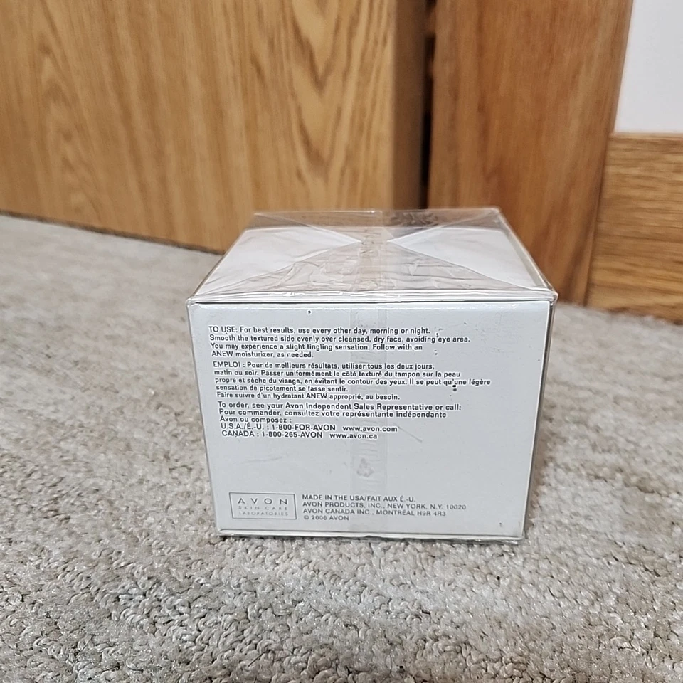 Avon Anew Clinical Advanced Retexturizing Facial Peel 30 Pads 1.47 fl oz / 42 ml - Image 2 of 4