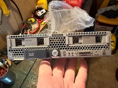 CISCO UCS B200 M4 Blade Server Bare Bones, 2x Heat Sinks, no CPU, no RAM, no HDD