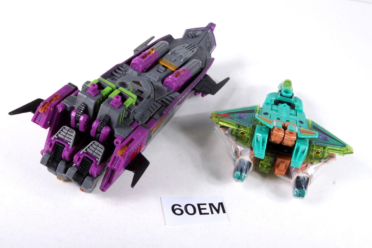 Banzai-Tron Skyquake BotCon 2009 100% Complete Souvenir TFCC