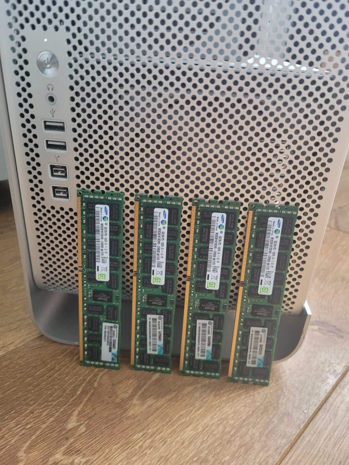 PC3-10600R - Samsung 32GB Kit (4 X 8GB) DDR3-1333MHz PC3-10600 ECC - 32GB total - Image 2 of 3