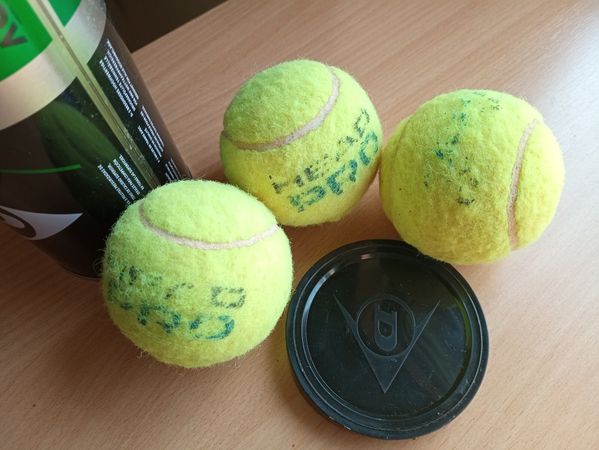 Vintage DUNLOP FORT PRESSURIZED 4 Balles De Tennis NEUVES Boîte