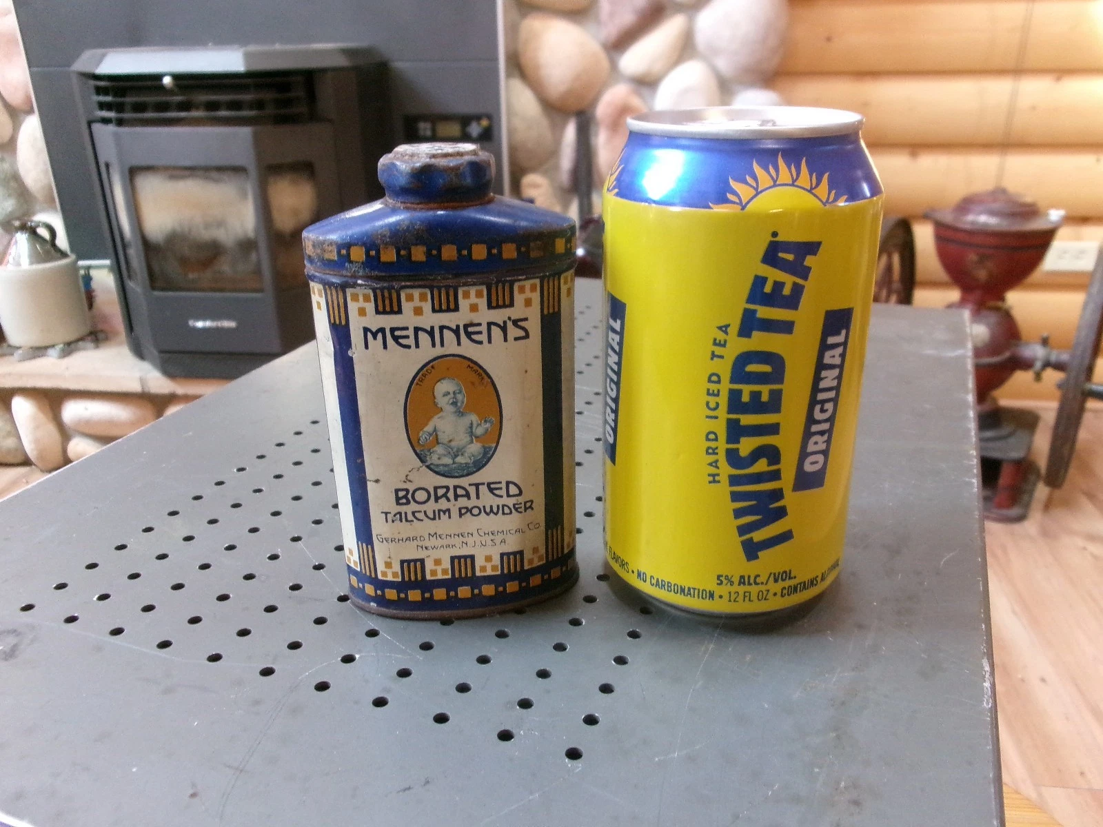 Vintage Mennen's Borated Talcum Tin/Can Talc Toilet Powder 3-5/8 Oz BABY
Opens in a new window or ta