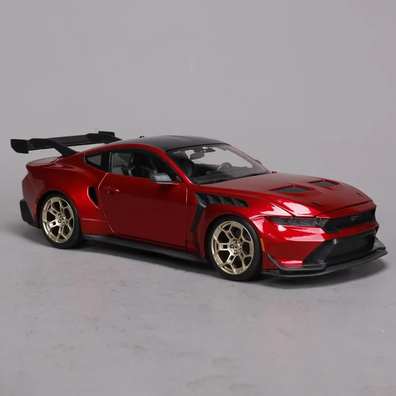 Carro Ford Mustang GTD 2025 de Maisto Special Edition a Escala 1:18 Carro Ford Mustang GTD 2025 de Maisto Special Edition a Escala 1:18