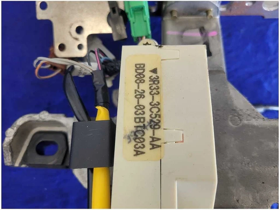 Coluna de Volante 1999-2004 Ford Mustang GT Sinal de Direção do Motorista 2 Tons 2690 - Imagem 4 de 4