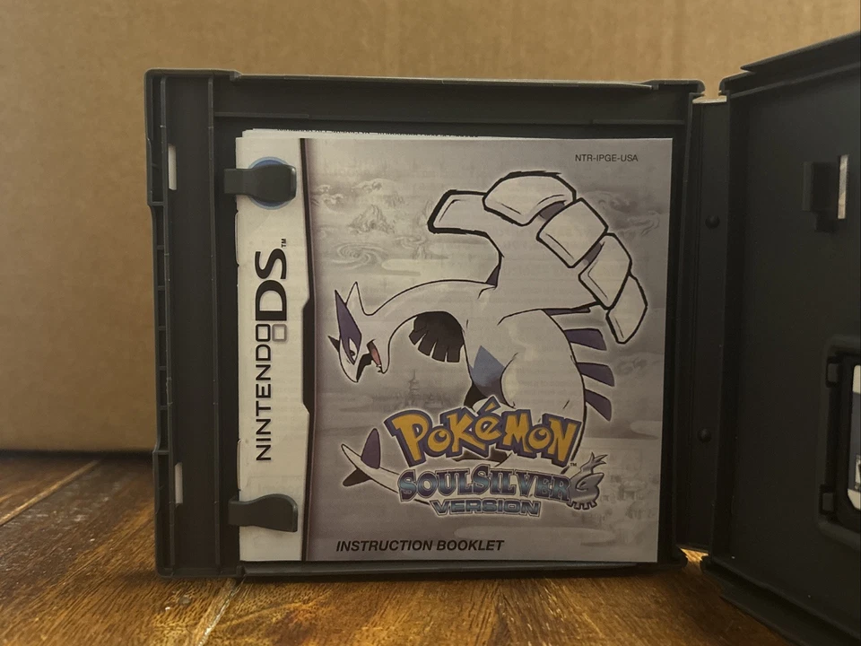 Pokemon SoulSilver DS Complete in Box with Manual - US Version NTSC - CIB - Image 3 of 4